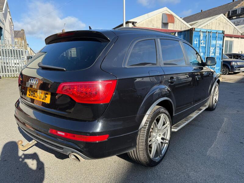 AUDI Q7