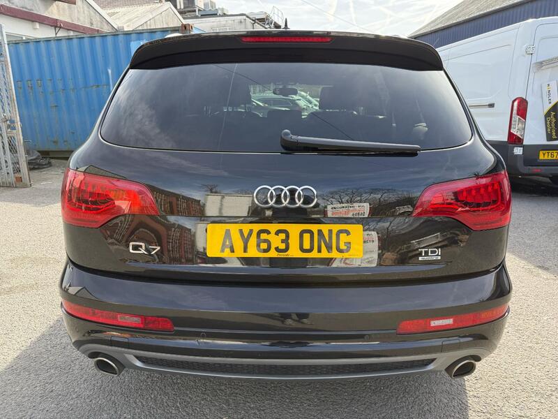AUDI Q7