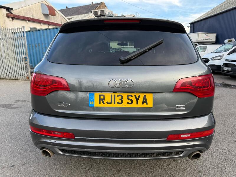 AUDI Q7
