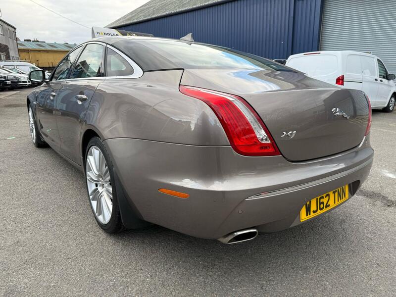 JAGUAR XJ