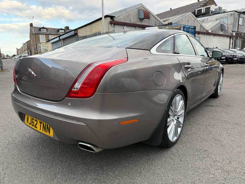 JAGUAR XJ