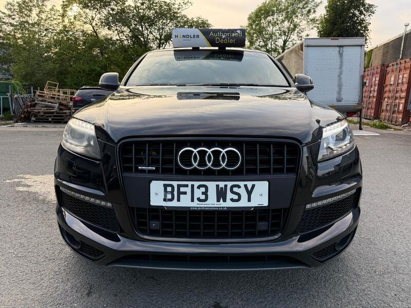 AUDI Q7 3.0 TDI V6 S line