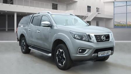 NISSAN NAVARA 2.3 dCi Tekna